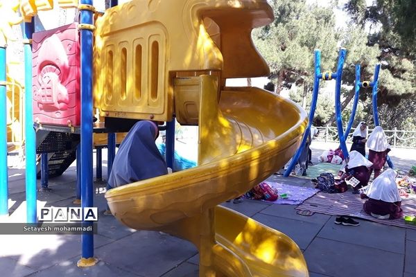 اردوی دانش‌آموزان دبستان حضرت زهرا(س) ۲ رودهن در آخرین روز سال تحصیلی
