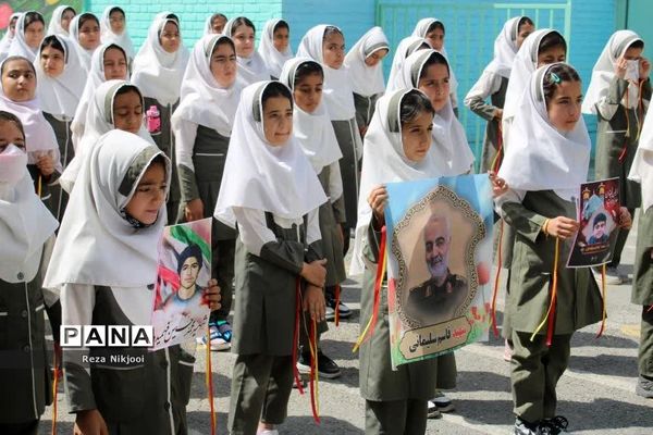 آیین یادبود خیر مدرسه‌ساز‌ حاج علی اکبر واعظی در ناحیه یک بهارستان