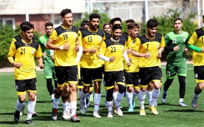 جنگ مدیر پرسپولیسی و قلعه‌نویی بالا گرفت