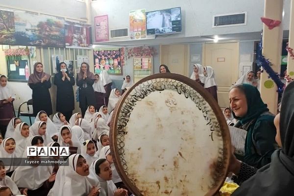 جشن ولادت حضرت معصومه(س) و روز دختر در دبستان حضرت زهرا(س) یک رودهن