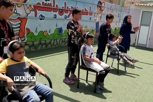 برگزاری مسابقه پدر و پسر در دبستان برهان علم ناحیه یک بهارستان