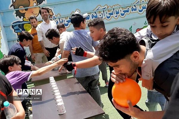 برگزاری مسابقه پدر و پسر در دبستان برهان علم ناحیه یک بهارستان