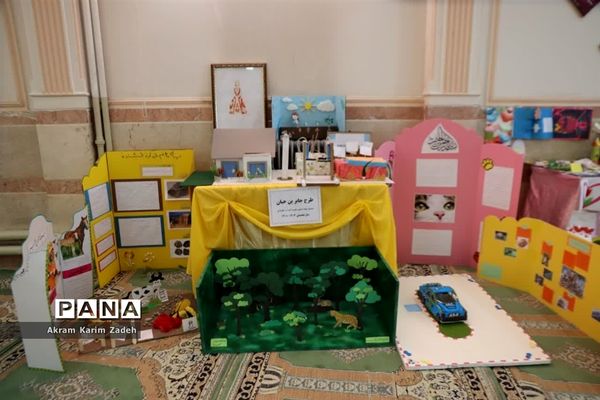 نمایشگاه دست‌سازه‌های دانش‌آموزان شهرستان اسلامشهرمبتنی برمحتوای مجلات رشد