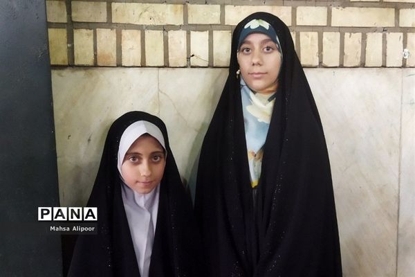 برگزاری جشن روز دختر در سالن ورزشی هفت تیر شهرستان قرچک