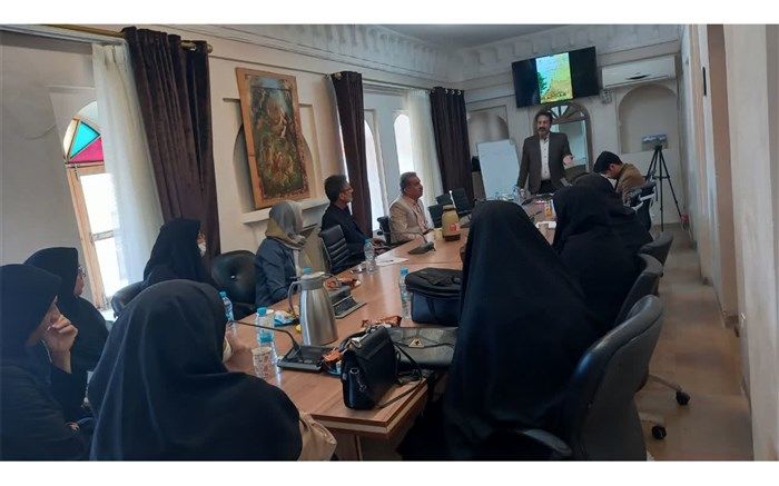 برگزاری کارگاه دانش‌افزایی دبیران تاریخ در بناهای تاریخی خراسان جنوبی