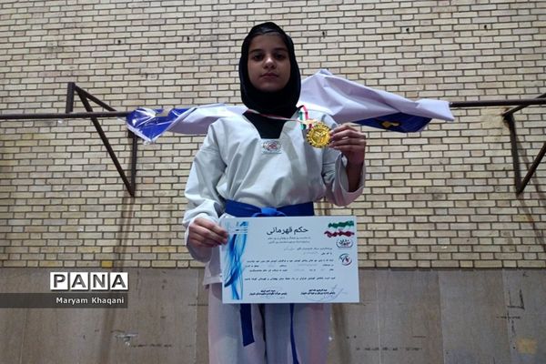 برگزاری مسابقات قهرمانی تکواندو دختران شهر شیراز