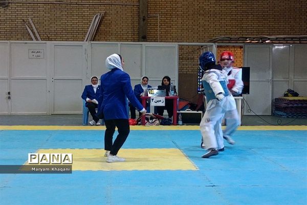 برگزاری مسابقات قهرمانی تکواندو دختران شهر شیراز