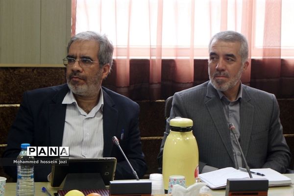 جلسه ستاد آزمون‌های استان در خانه معلم