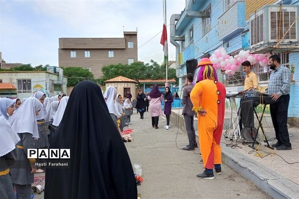 مراسم روز دختر در مدرسه دخترانه ریحانه‌النبی شهرستان قرچک‌