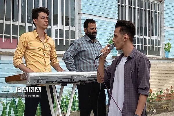 مراسم روز دختر در مدرسه دخترانه ریحانه‌النبی شهرستان قرچک‌