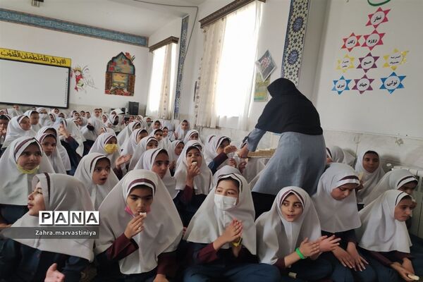 برپایی صبحگاه عصمت و جشن روز دختر در دبستان زکیه مروست