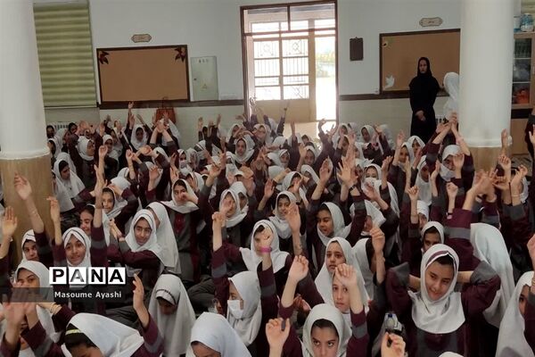 برپایی جشن روز دختر در دبستان شاهد نیک‌اندیشان ناحیه یک یزد