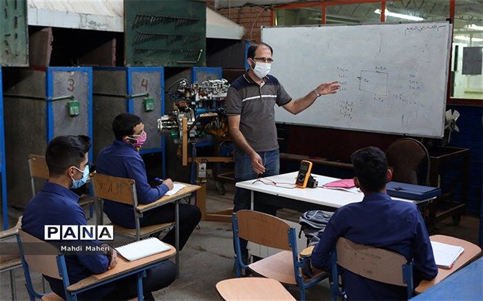 ارتقای افق‌های آموزش و پرورش نیازمند جذب نخبگان است