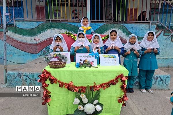 جشن روز دختر و ولادت حضرت معصومه( س) در دبستان بنت‌الهدی شهرستان‌ فیروزکوه