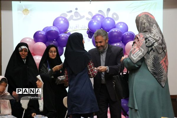 برگزاری جشن ماهدخت به‌مناسبت روز دختر در ناحیه ۷ مشهد