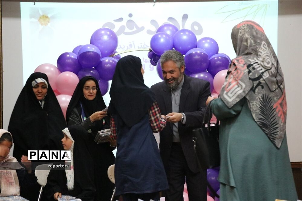 برگزاری جشن ماهدخت به‌مناسبت روز دختر در ناحیه ۷ مشهد