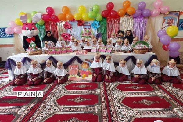 حضور خادمان حرم حضرت معصومه‌ در جمع دختران دبستان فاطمه کریمه شهرستان قدس