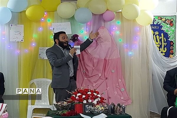 حضور خادمان حرم حضرت معصومه‌ در جمع دختران دبستان فاطمه کریمه شهرستان قدس