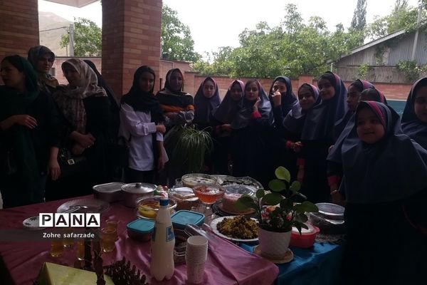 جشن روز دختر در دبستان برکت آبعلی  رودهن