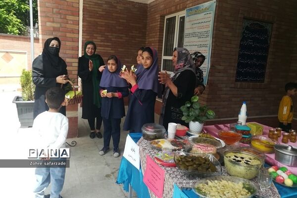 جشن روز دختر در دبستان برکت آبعلی  رودهن