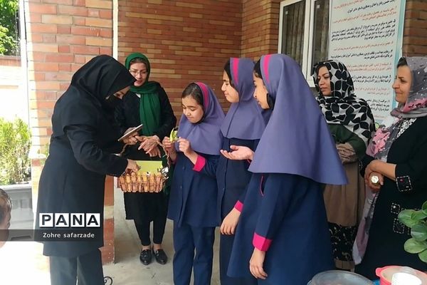 جشن روز دختر در دبستان برکت آبعلی  رودهن
