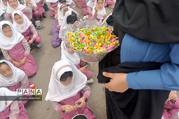 برگزاری جشن پایان سال تحصیلی و روز دختر در مدرسه‌ نجمه‌ شهرستان قرچک
