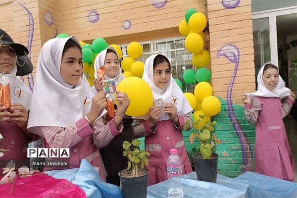 برگزاری جشن پایان سال تحصیلی و روز دختر در مدرسه‌ نجمه‌ شهرستان قرچک