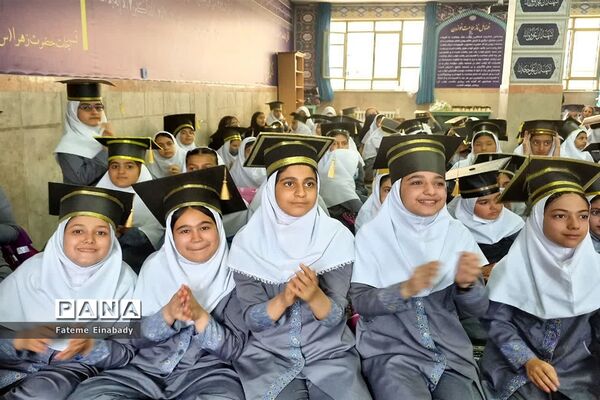 جشن فارغ‌التحصیلی و روز دختر در مدرسه حاجیه نوری ملارد
