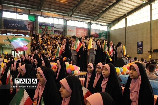 اجتماع بزرگ دختران شهرستان اسلامشهر درسالروز ولادت حضرت فاطمه معصومه(س)