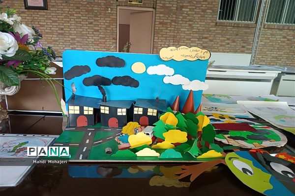 نمایشگاه آثار دانش‌آموزان با موضوع بهداشت و محیط زیست