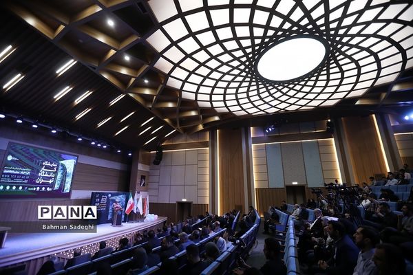 افتتاح نمایشگاه کار دانشگاه تهران