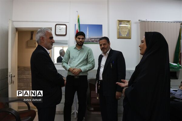 بازدید مدیرکل آموزش‌وپرورش استان مرکزی از سازمان دانش‌آموزی