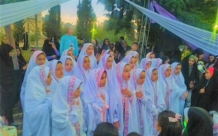 مراسم جشن مادر و دختری «نیلوفرانه» در قم