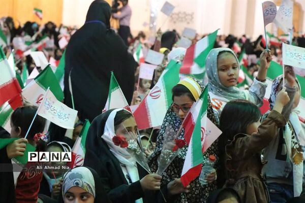 مراسم جشن دختران و دهه کرامت در حرم حضرت معصومه(س)