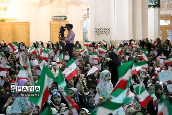 مراسم جشن دختران و دهه کرامت در حرم حضرت معصومه(س)