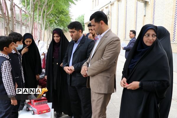 ‌تقدیر از برگزیدگان طرح‌ها و برنامه‌های معاونت آموزش ابتدایی آموزش و پرورش ناحیه 2 شهرری