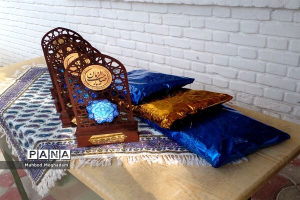 تقدیر از دانش‌آموزان برتر قرآن و حجاب و برترین‌های علمی و فرهنگی و پژوهشی دبیرستان شهیده قزوینی منطقه ۱۳