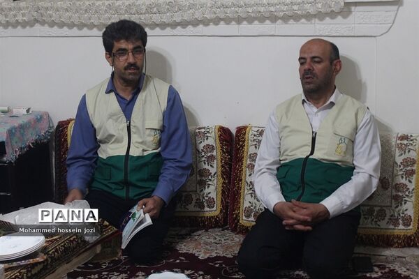 دیدار خادمیاران رضوی قم با مادر شهیدان عباسی