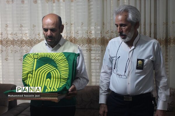دیدار خادمیاران رضوی قم با مادر شهیدان عباسی