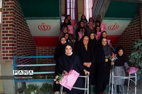 بازدید کارشناسان امور بانوان آموزش و پرورش شهرستان قرچک از مدرسه زنده‌یاد منصوری