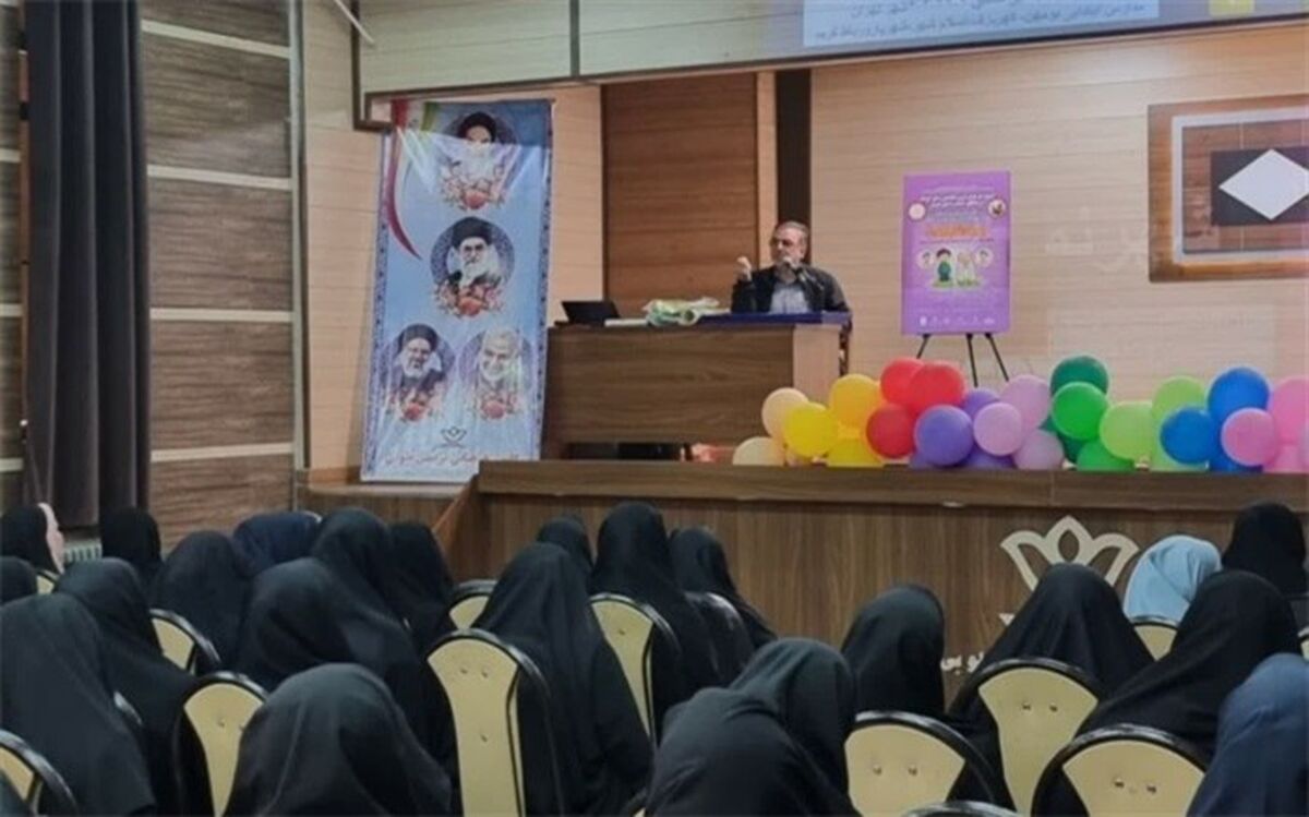 اجرای طرح شهرنماز به منظور احیای سنت آموزش نماز شیرین به کودکان است