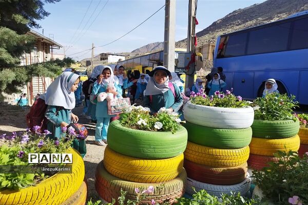 اردوی تفریحی دانش‌آموزان دبستان پرنیان شهرستان ابرکوه