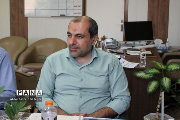 جلسه گرامیداشت سالروز آزاد‌سازی خرمشهر و روز مقاومت در اداره‌کل آموزش و پرورش استان بوشهر