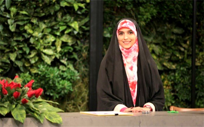 شعرخوانی از عوامل موفقیت یک مجری توانمند است