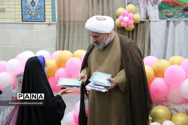 جشن تکلیف دانش‌آموزان دختر پایه سوم بخش بهمن  ابرکوه