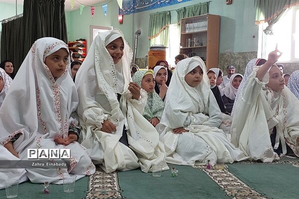 مراسم تقدیر از دانش‌آموزان فعال فرهنگی در ملارد