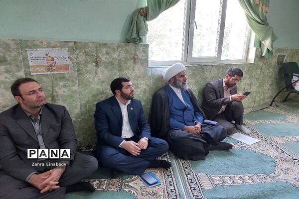 مراسم تقدیر از دانش‌آموزان فعال فرهنگی در ملارد