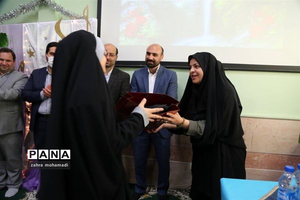 گرامیداشت روز دختر با حضور شهردار منطقه ۱۰