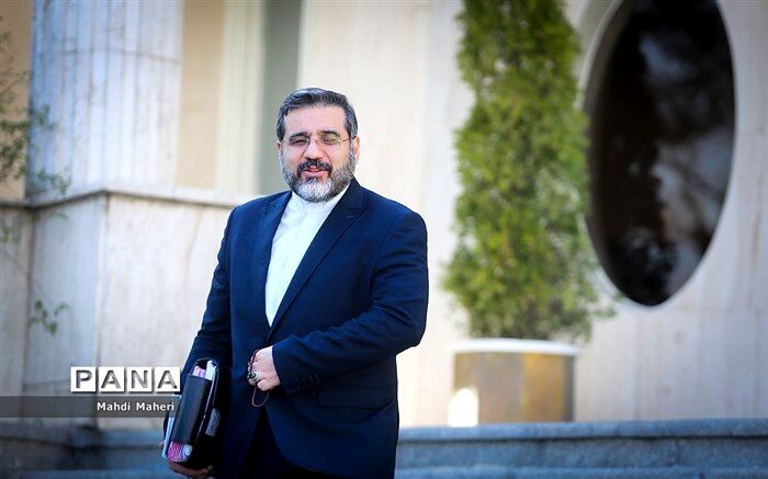 واکنش اسماعیلی به شایعه ممنوع‌الکاری برخی از خوانندگان