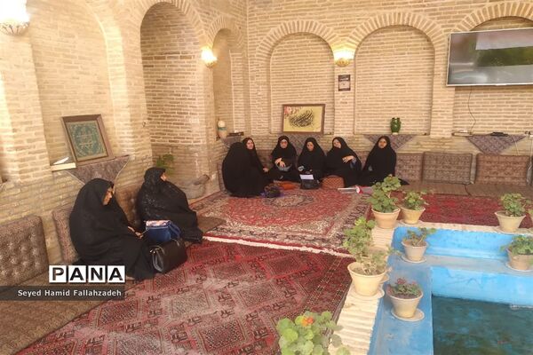 جلسه هم‌اندیشی سرگروه‌های پرورشی ناحیه یک به‌مناسبت سالروز آزادسازی خرمشهر